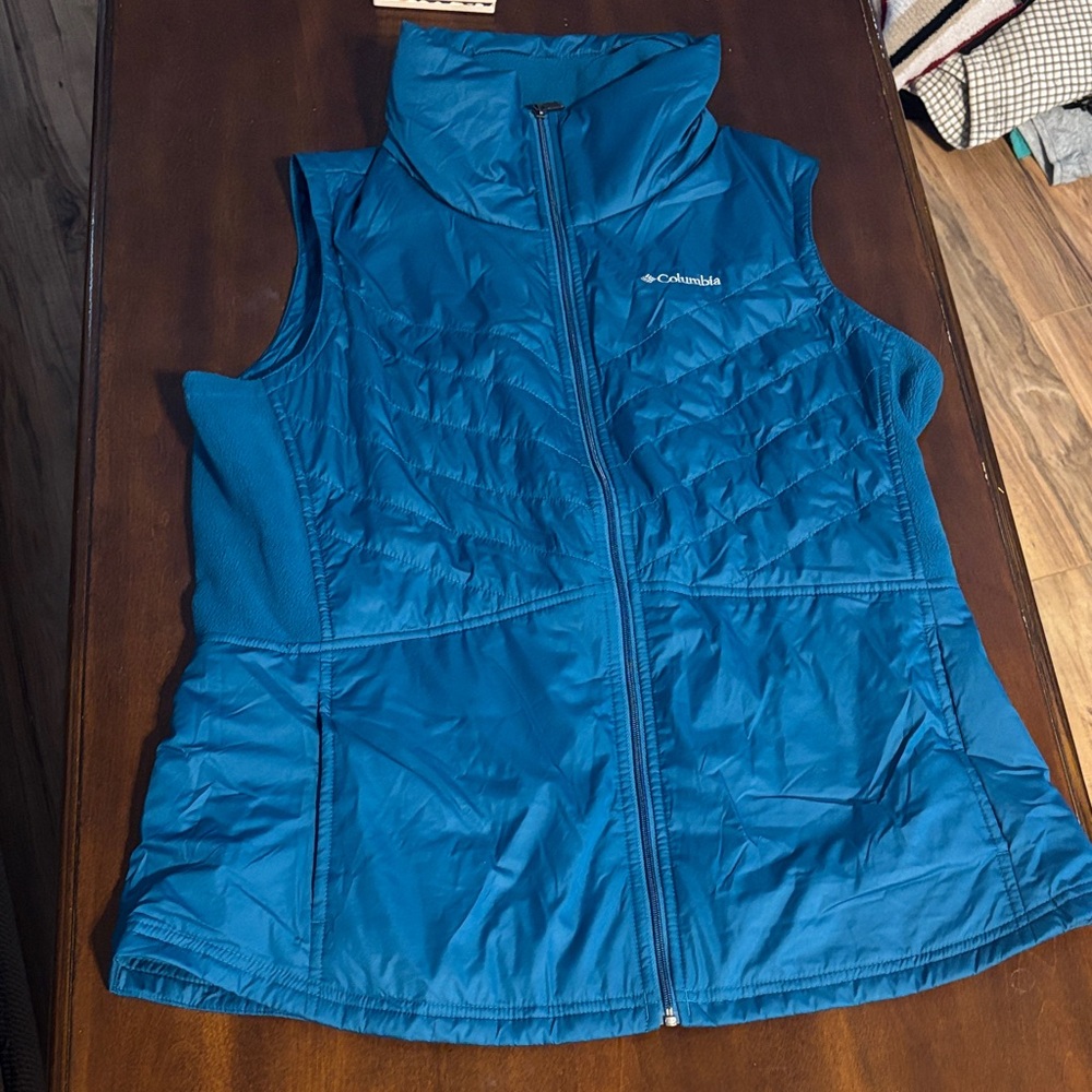 Columbia Teal Quilted Vest